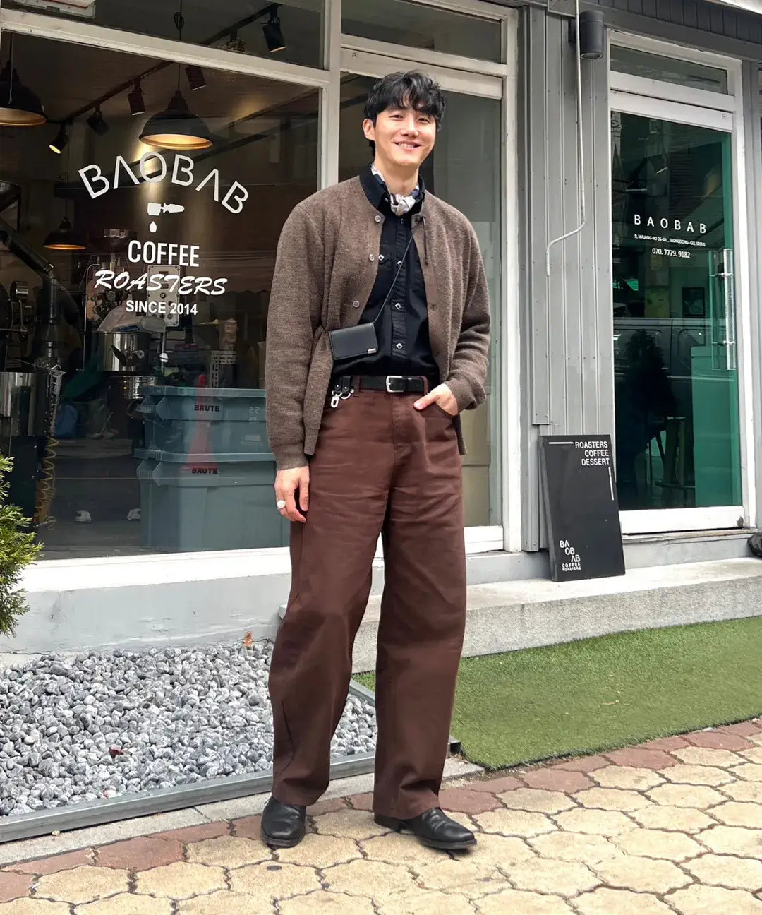 Everyday Curved Denim Pants [Brown]