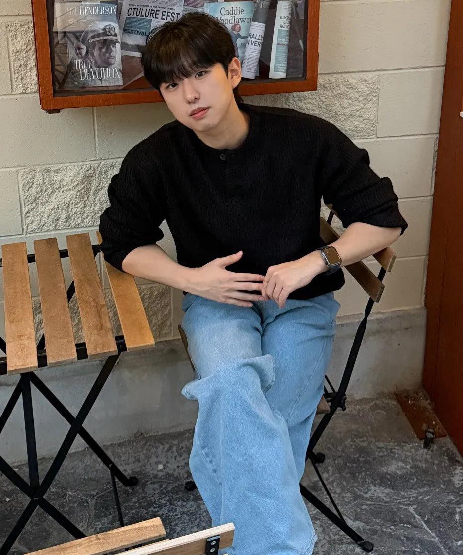 Ribbed Over-Fit Henley-Neck Knit [Black]