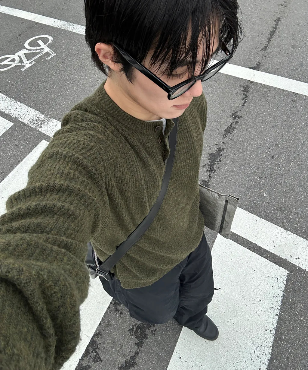 Ribbed Over-Fit Henley-Neck Knit [Khaki]