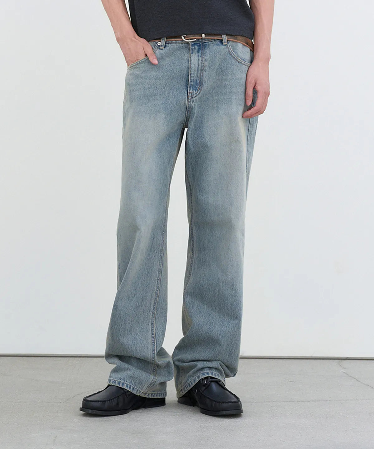 Essential Flare Denim Pants [Light Blue]