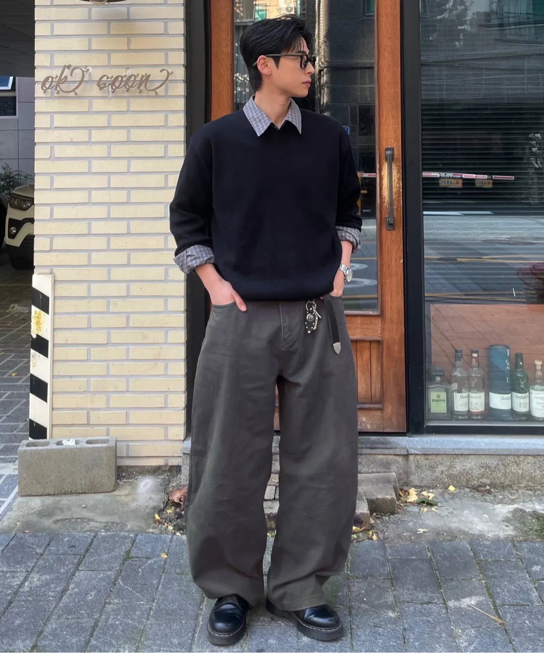 Pure Cotton V-Neck Knit [Black]