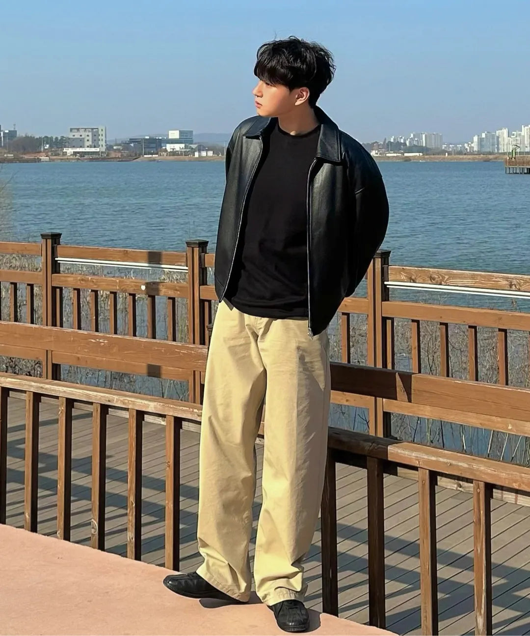 Curved Cotton Chino Pants [Beige]