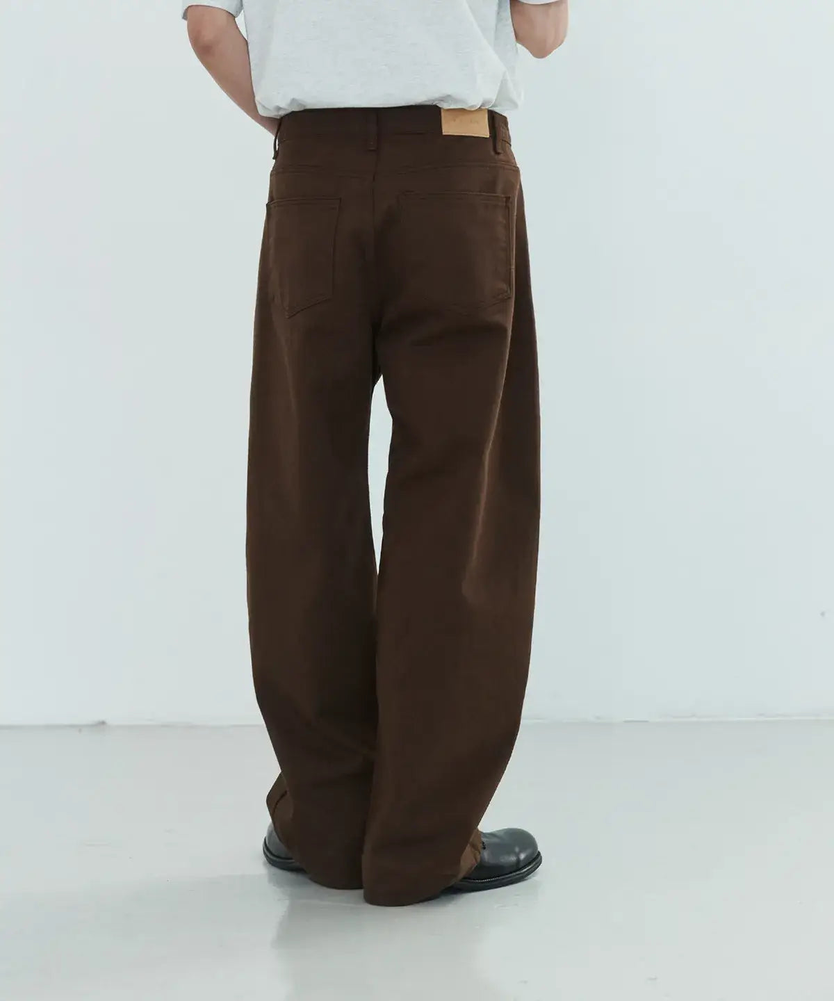 Everyday Curved Denim Pants [Brown]