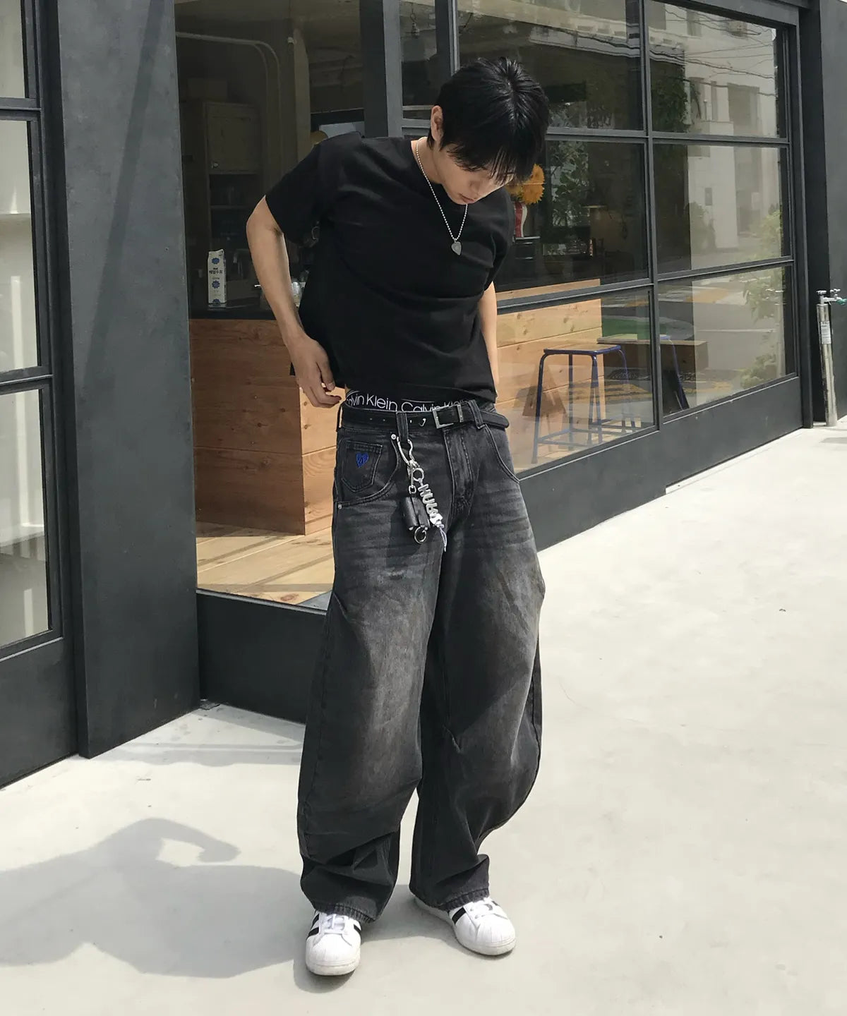 Essential Crop T-Shirt [Black]