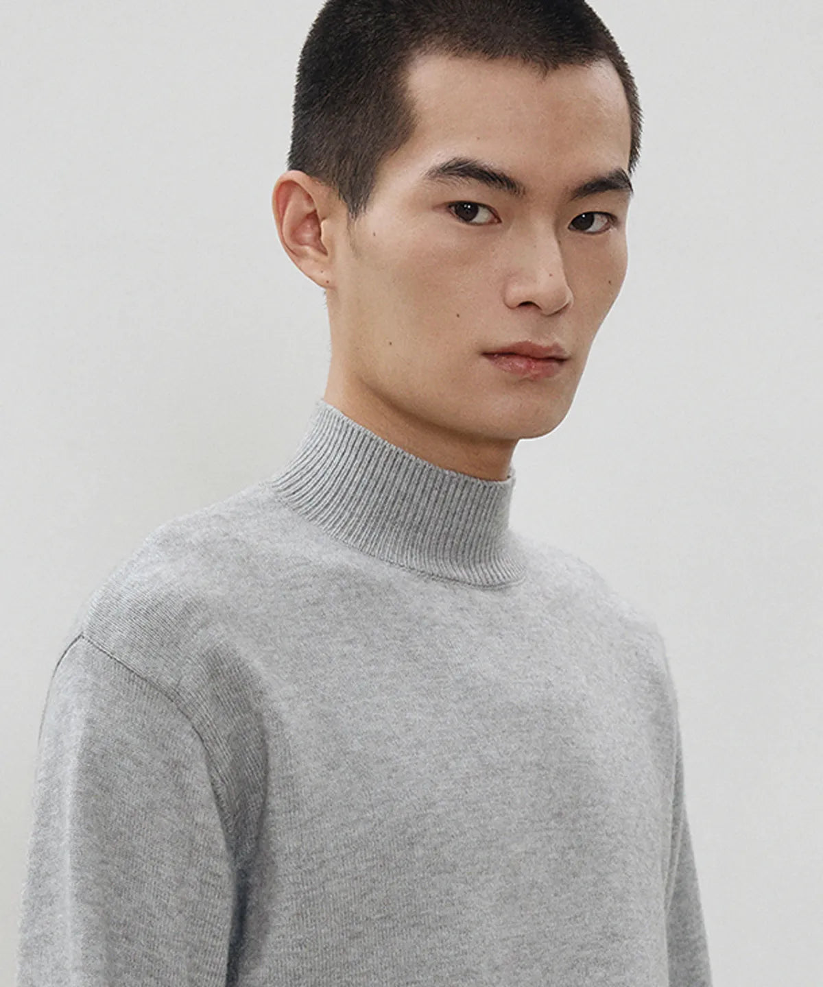 Minimal Wool Half-Neck Knit [Light Gray]