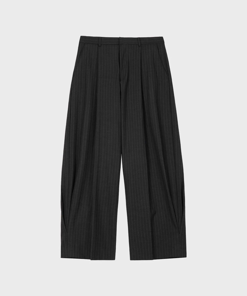 Striped Curved Pintuck Slacks [Charcoal]