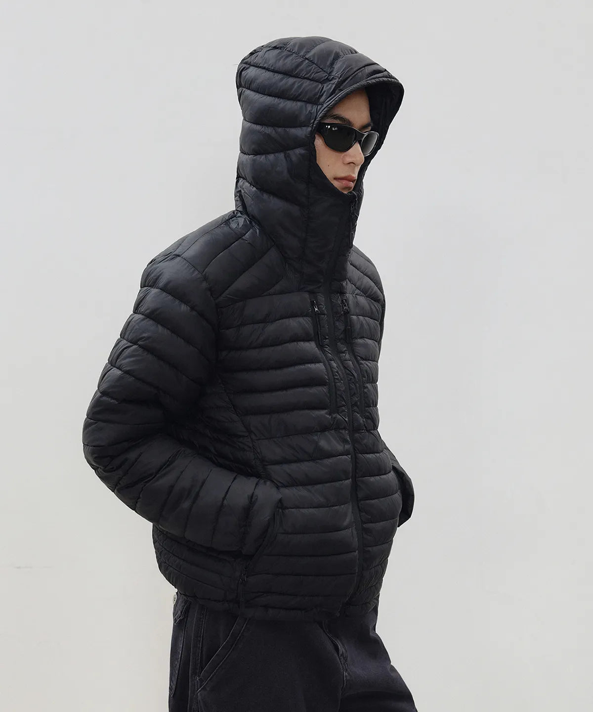 Essential Hooded Lightweight Insulated Jacket [Black]