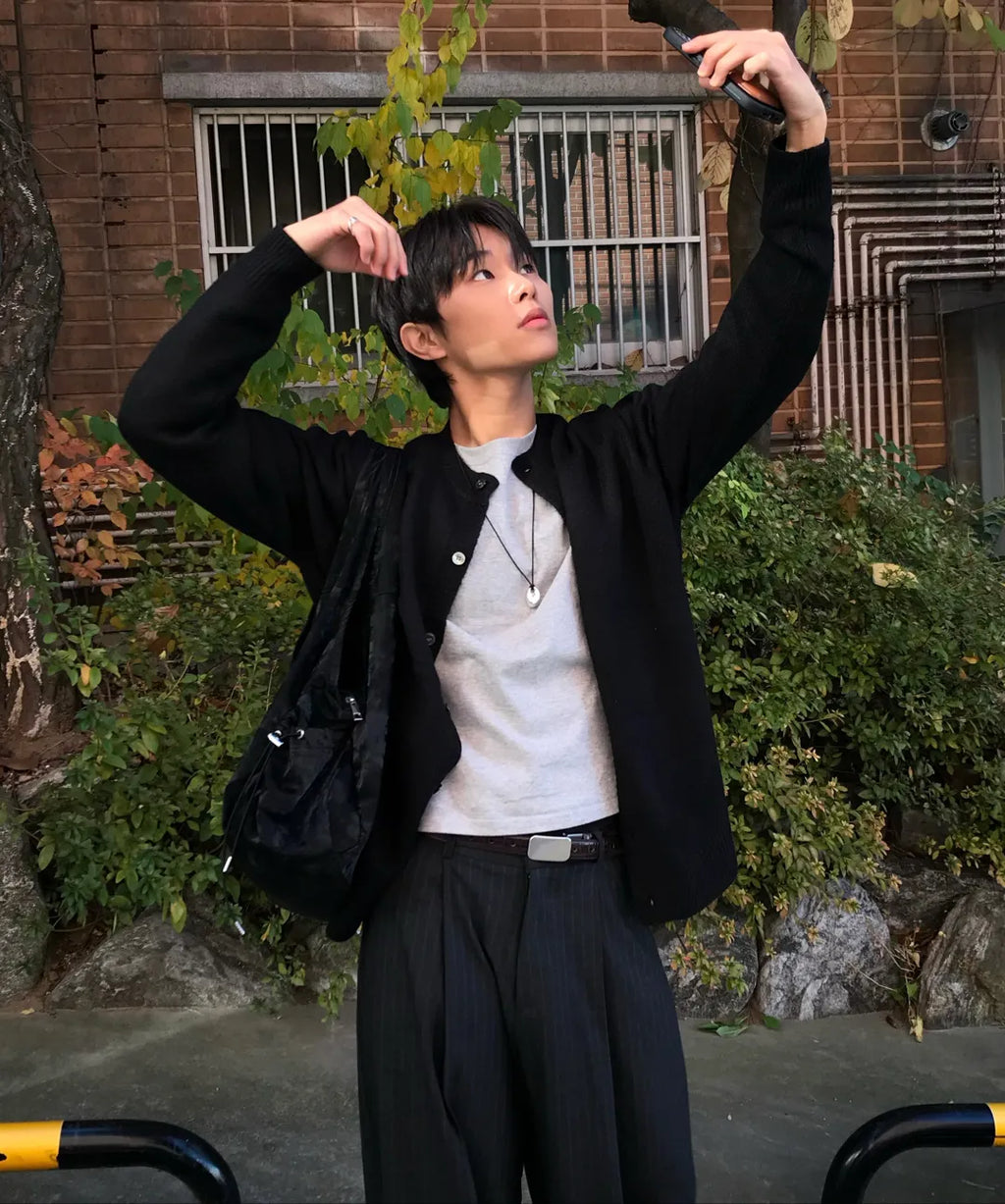 Striped Curved Pintuck Slacks [Charcoal]