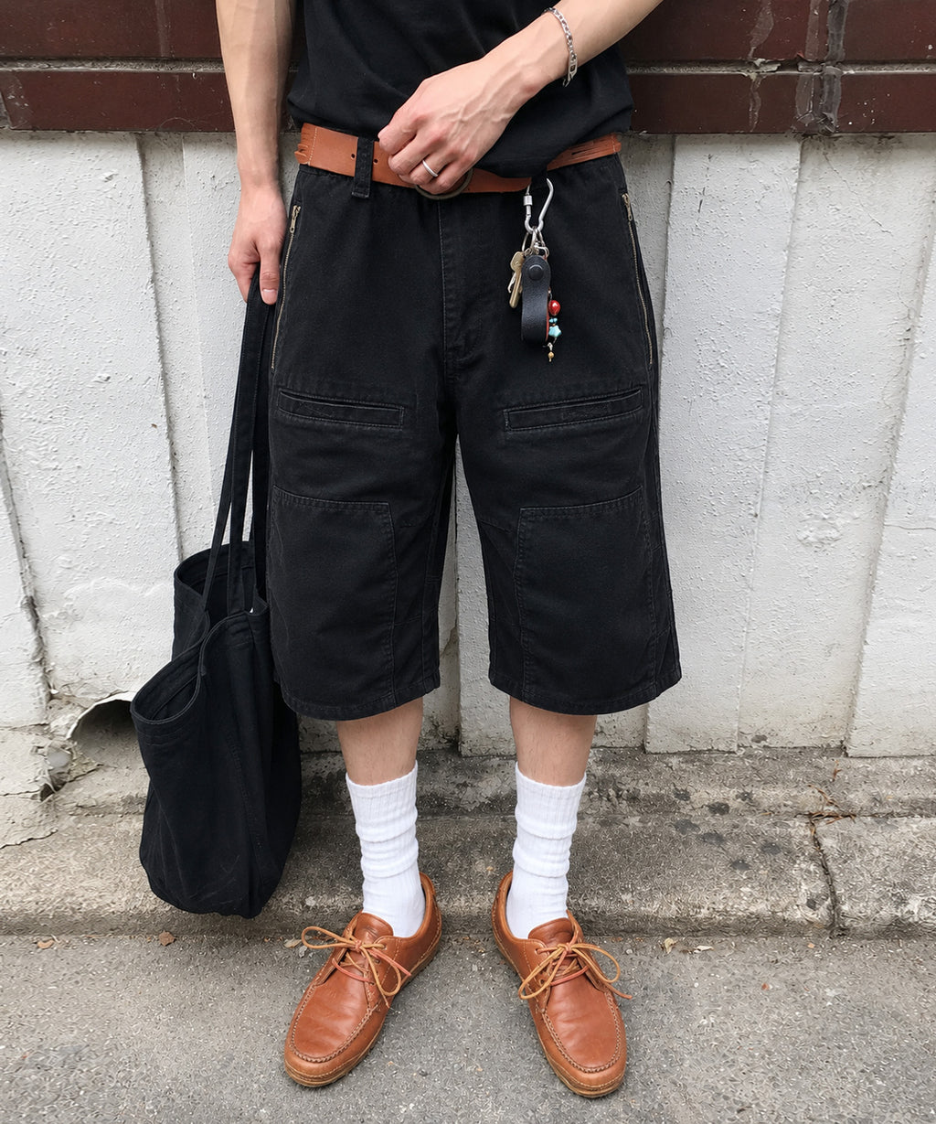 Side Zipper Cargo Bermuda Shorts [Black]
