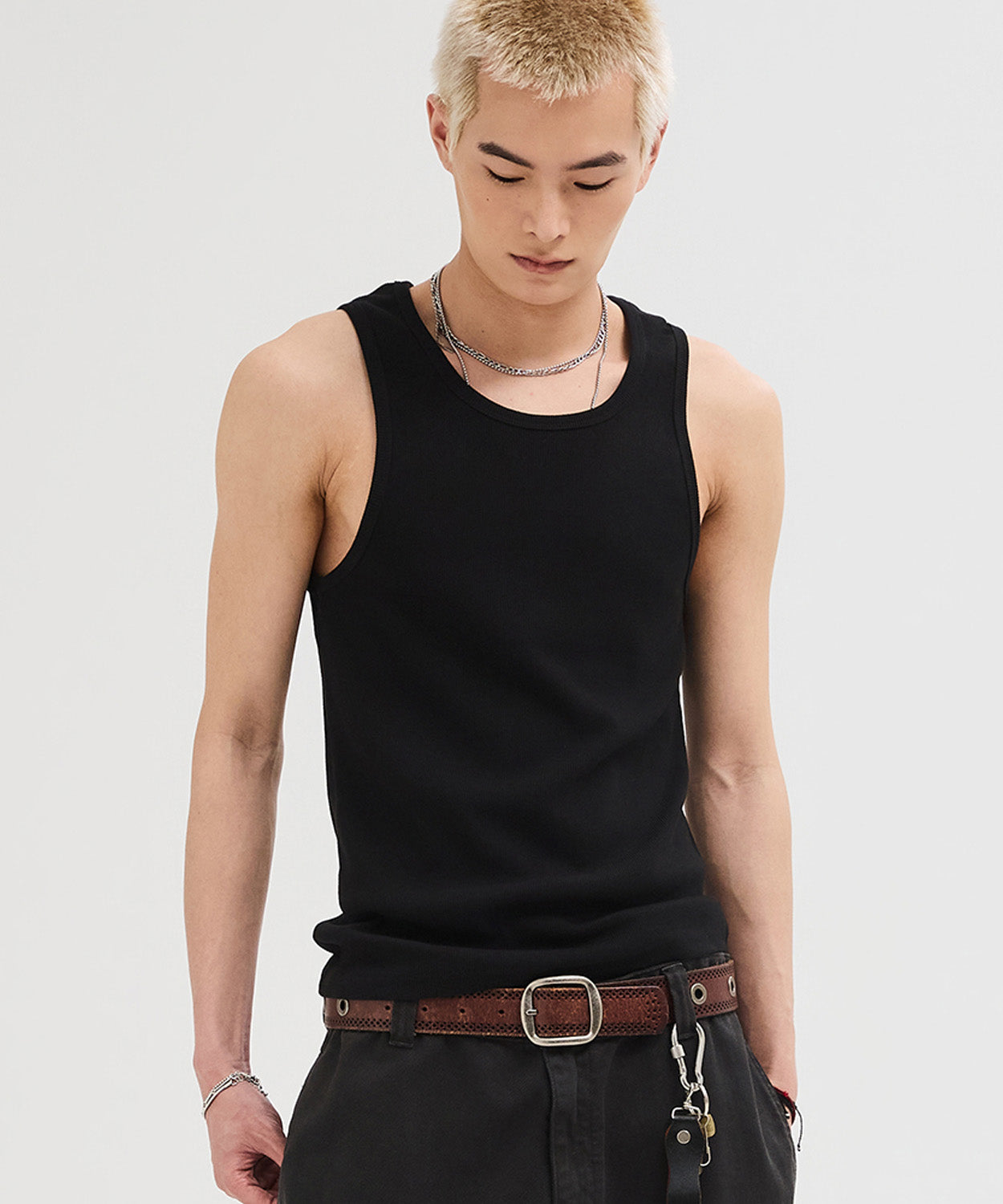 Essential Ribbed Sleeveless [Black]