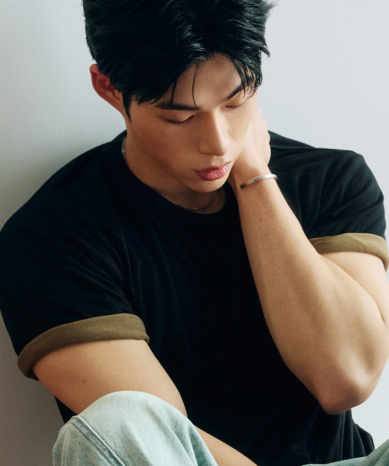 Soft U-Neck Inner T-Shirt [Black]