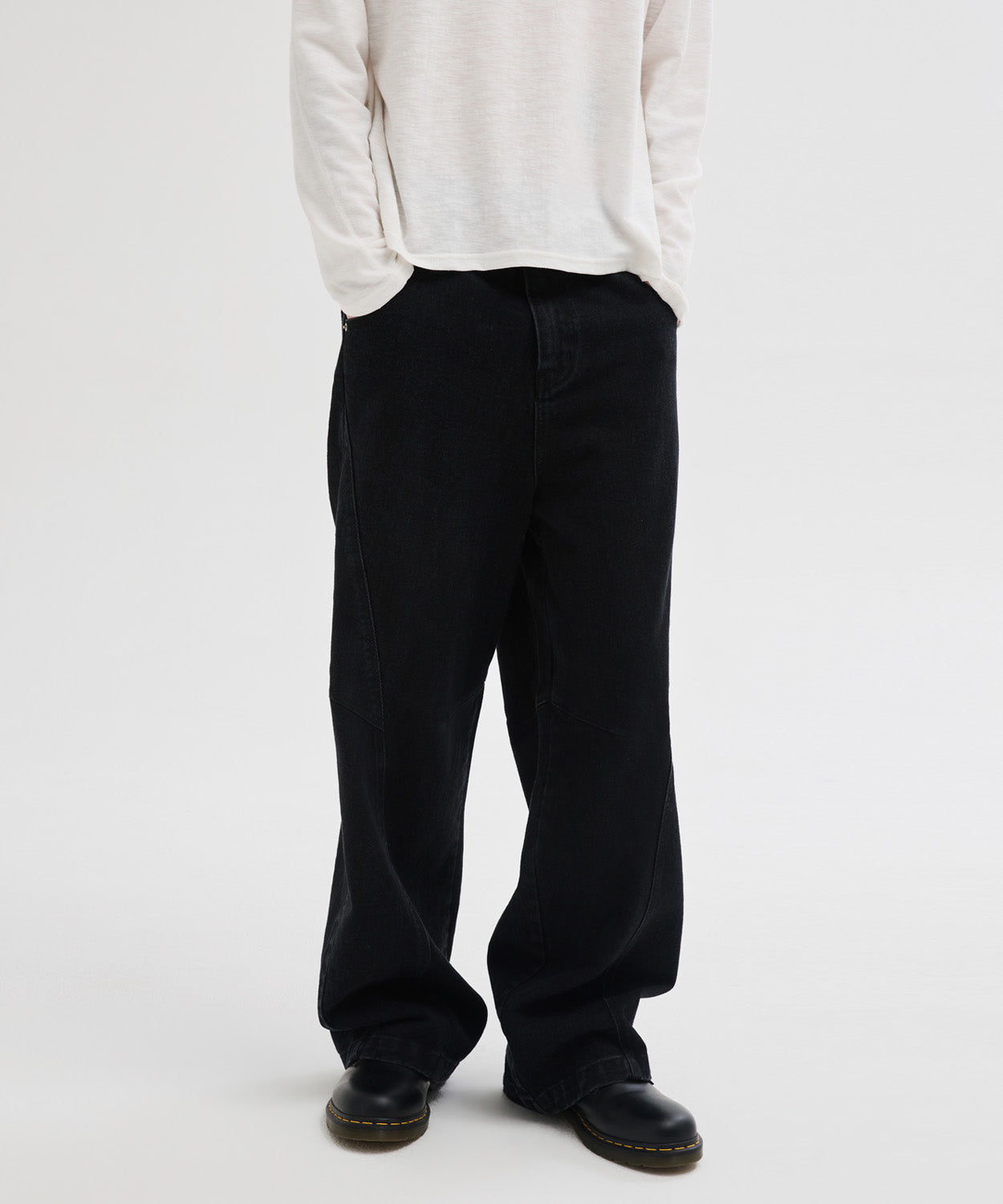 Curved Line Washed Pants [Black]