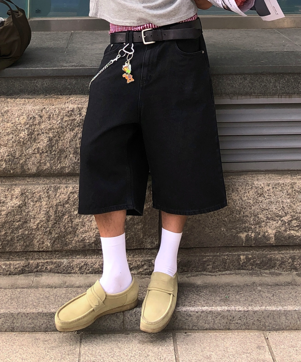 Everyday Bermuda Denim Shorts [Black]