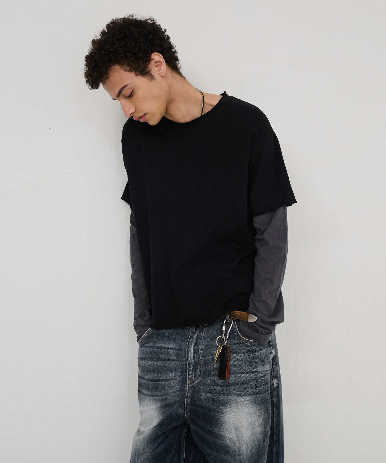 Cut-Off Layered Long Sleeve T-Shirt [Black]