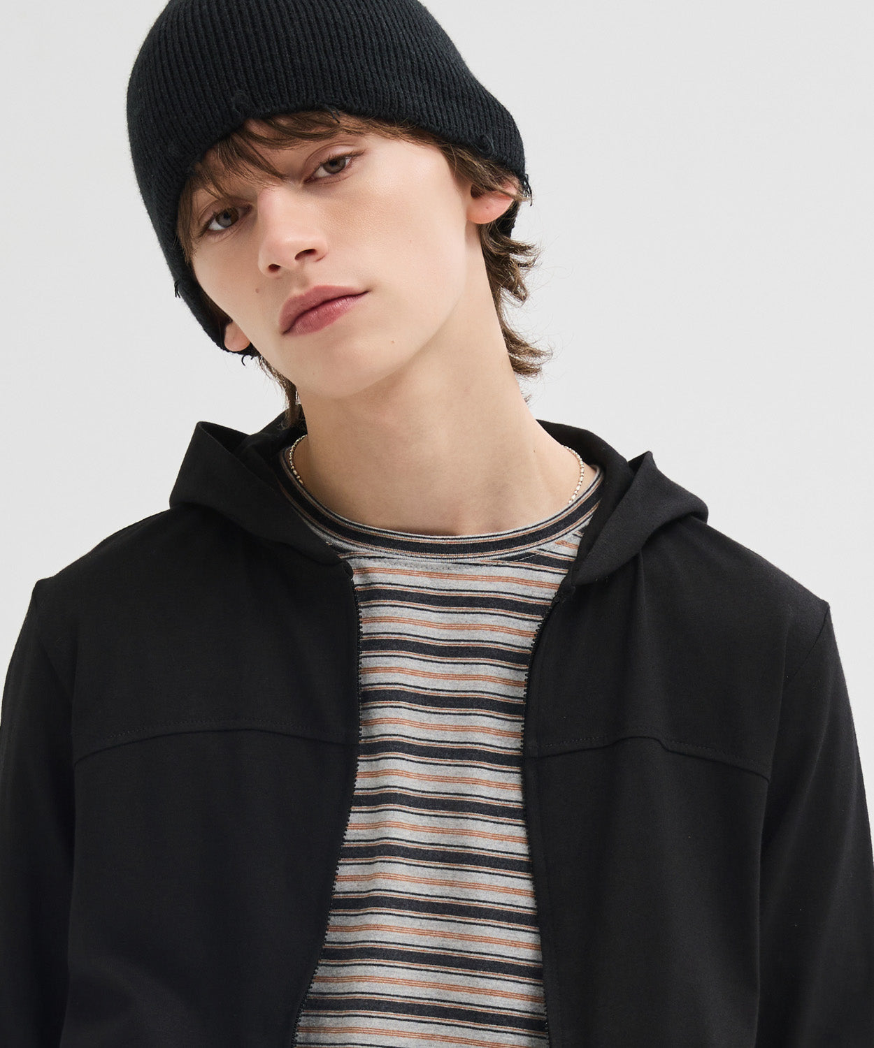 Slim Fit Hoodie Zip-Up [Black]