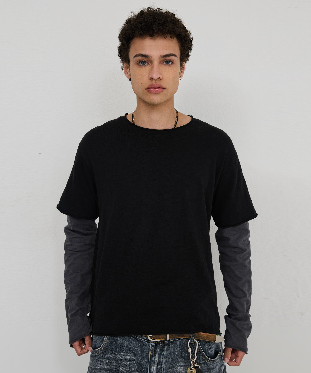 Cut-Off Layered Long Sleeve T-Shirt [Black]