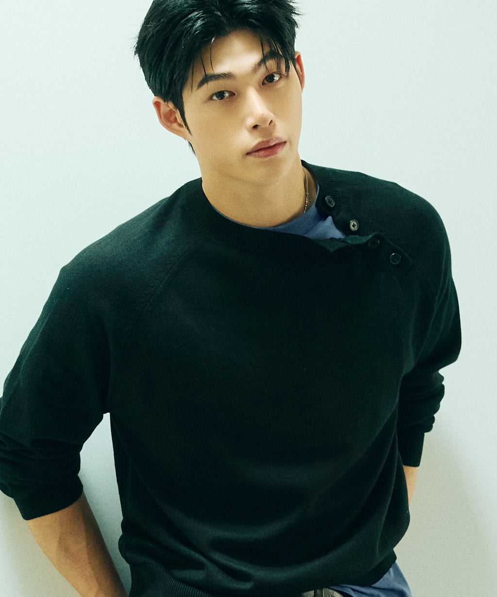 Diagonal Henley Neck Crop Knit [Black]