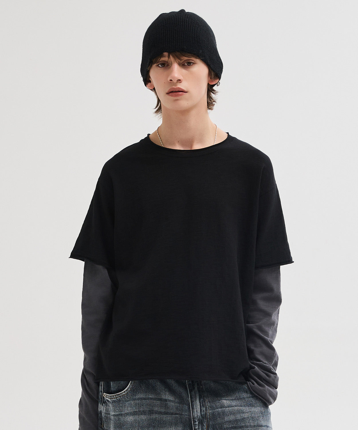 Cut-Off Layered Long Sleeve T-Shirt [Black]