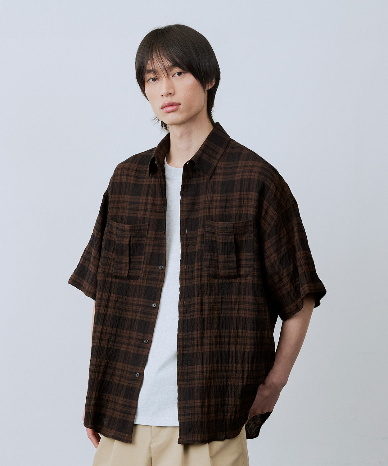 Two-Pocket Wrinkle Check Short Sleeve Shirt [Brown]