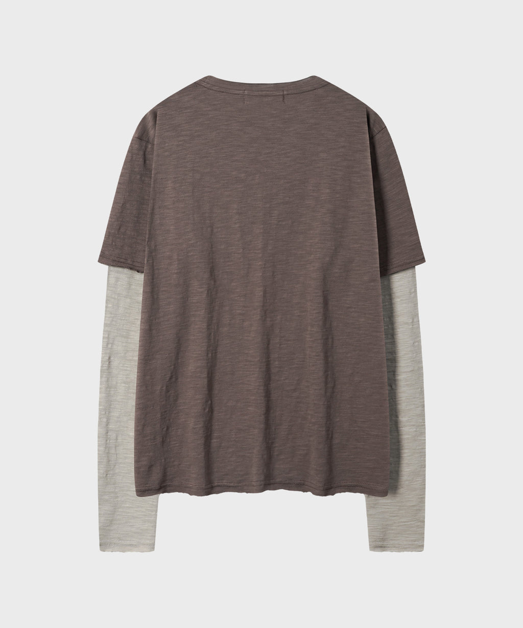 Cut-Off Layered Long Sleeve T-Shirt [Brown]