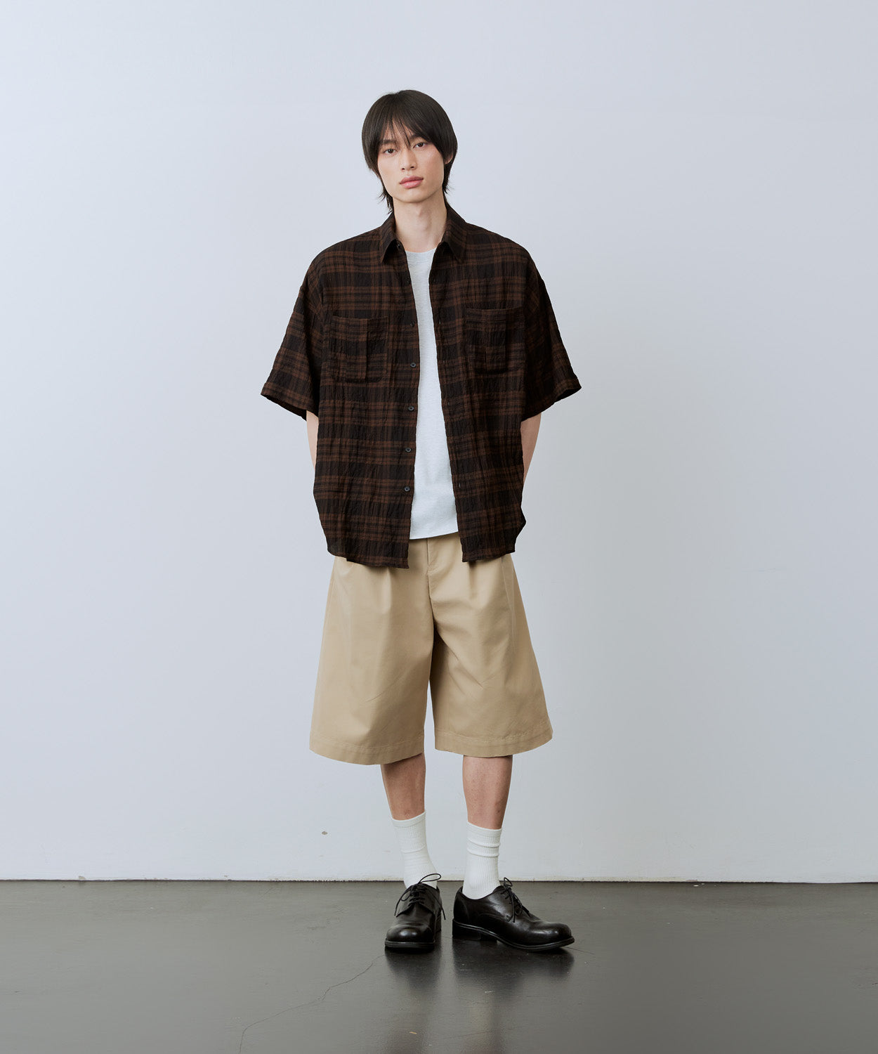 Two-Pocket Wrinkle Check Short Sleeve Shirt [Brown]
