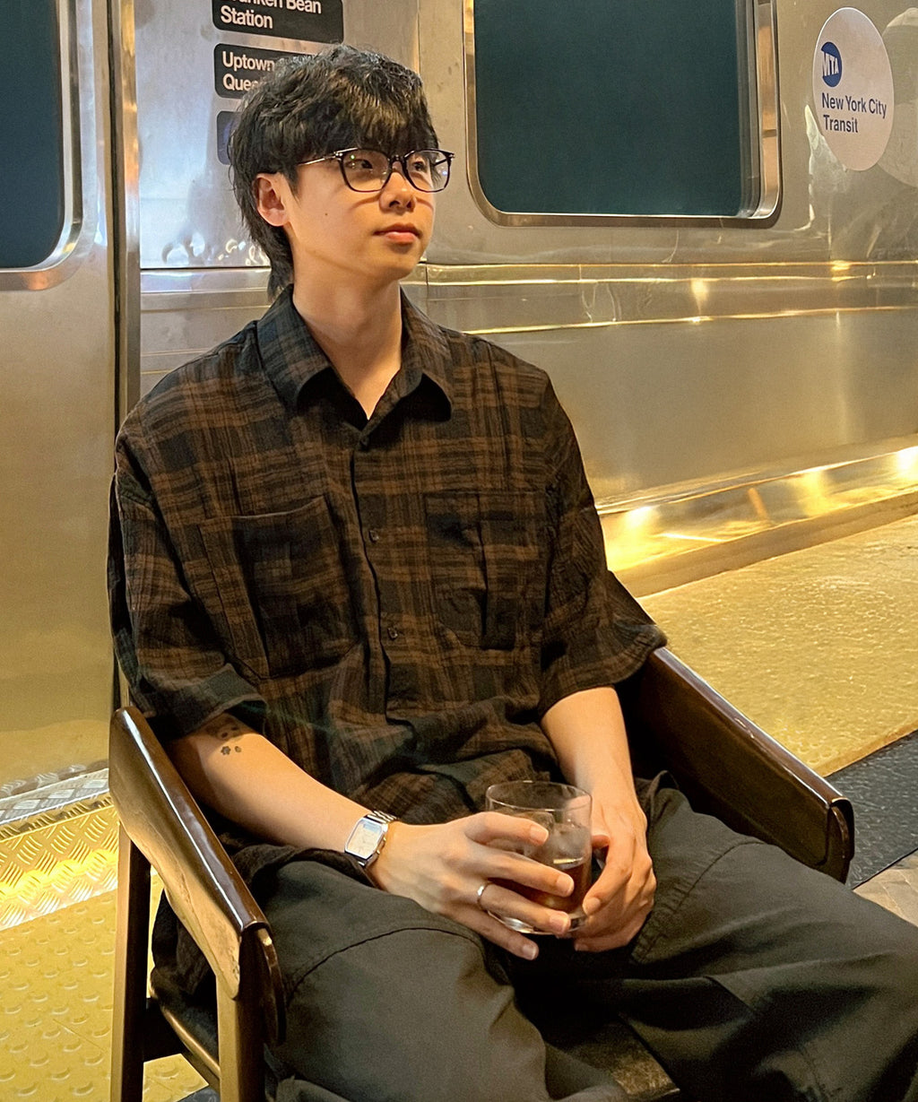 Two-Pocket Wrinkle Check Short Sleeve Shirt [Brown]