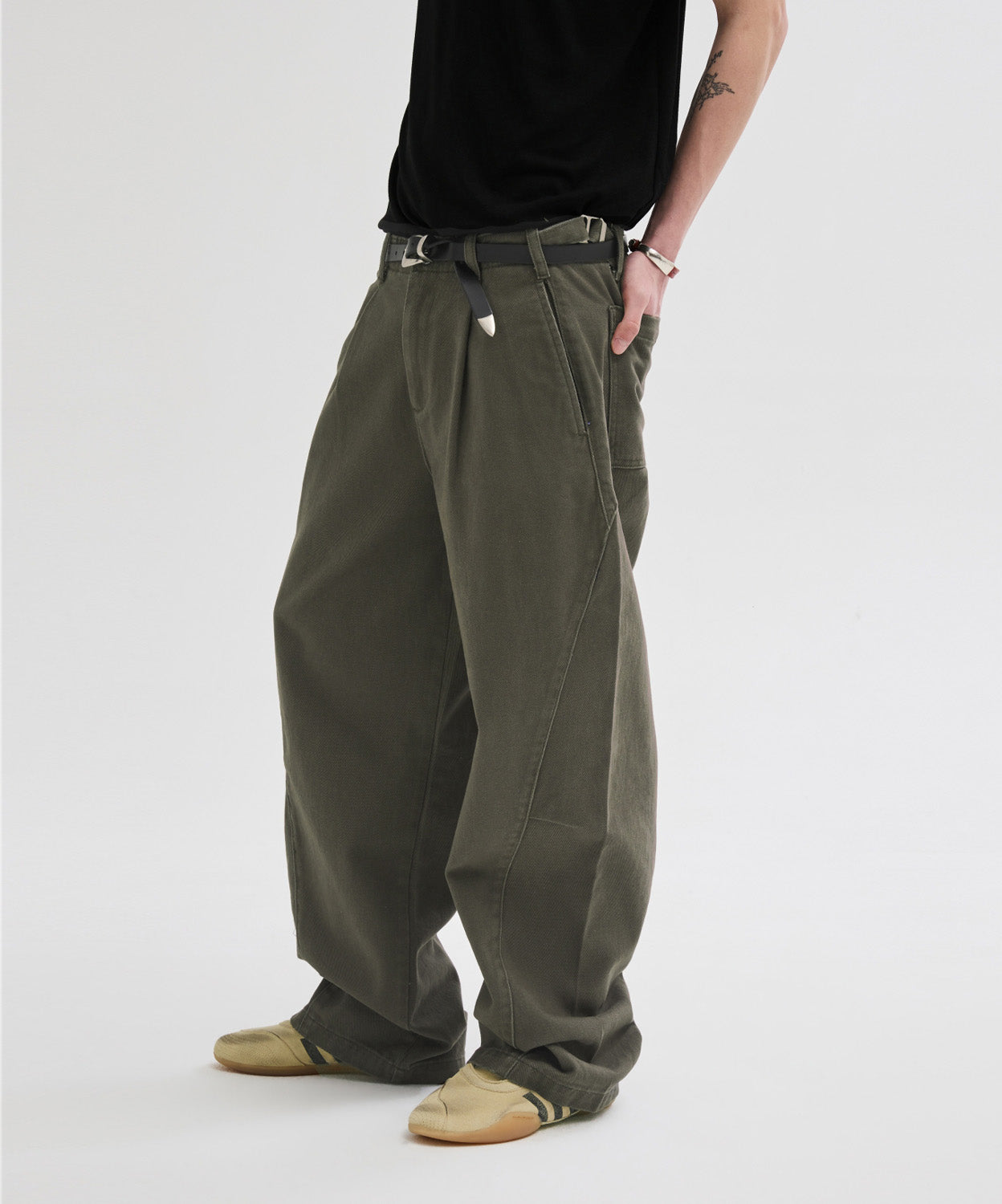 Curved Bijou Washed Pants [Charcoal]