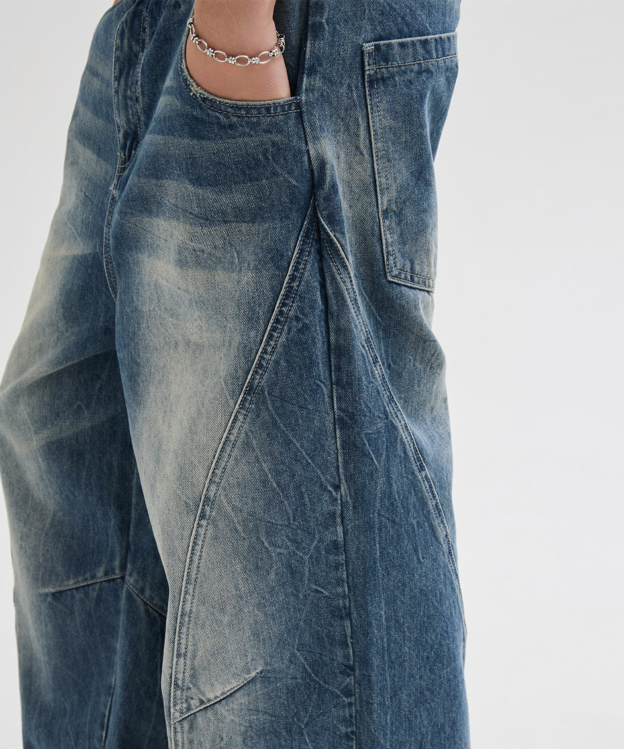 Curved Line Washed Pants [Faded Blue]