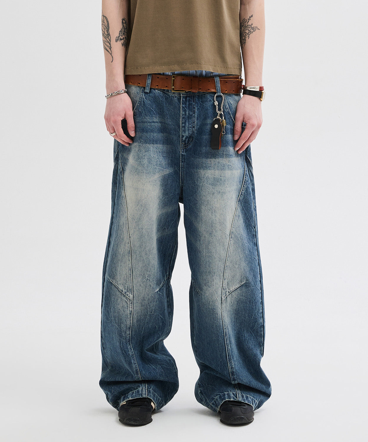 Curved Line Washed Pants [Faded Blue]