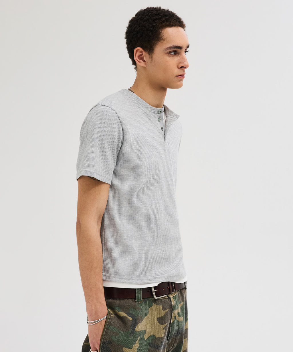 Waffle Henley Neck Semi-Crop T-Shirt [Gray]