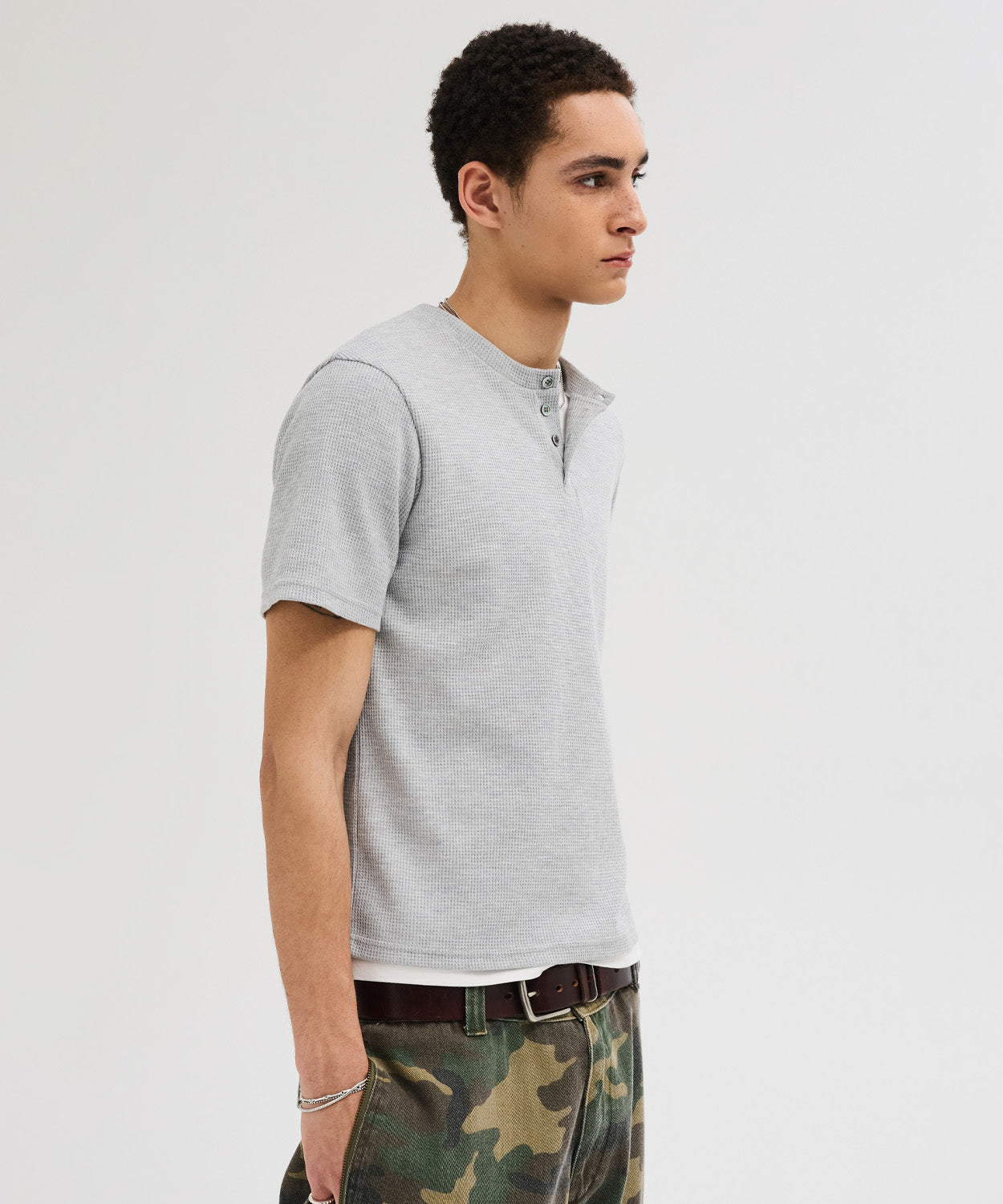 Waffle Henley Neck Semi-Crop T-Shirt [Gray]