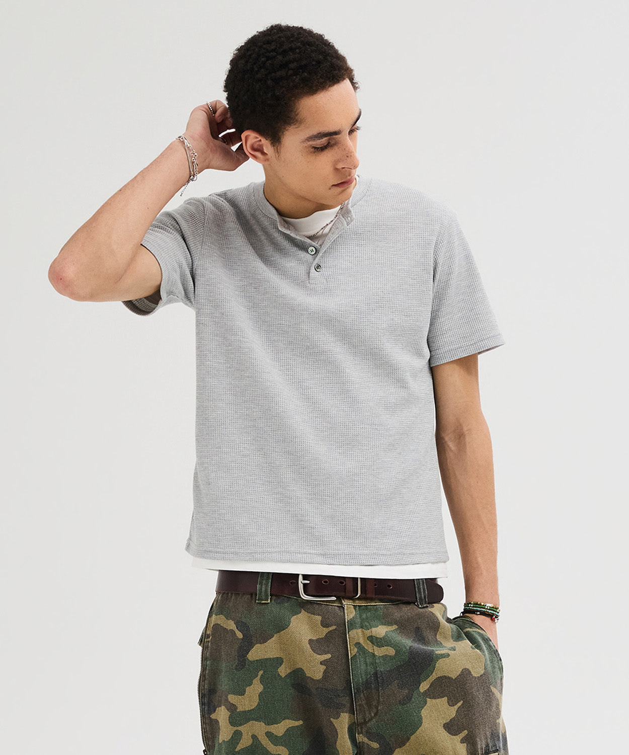 Waffle Henley Neck Semi-Crop T-Shirt [Gray]