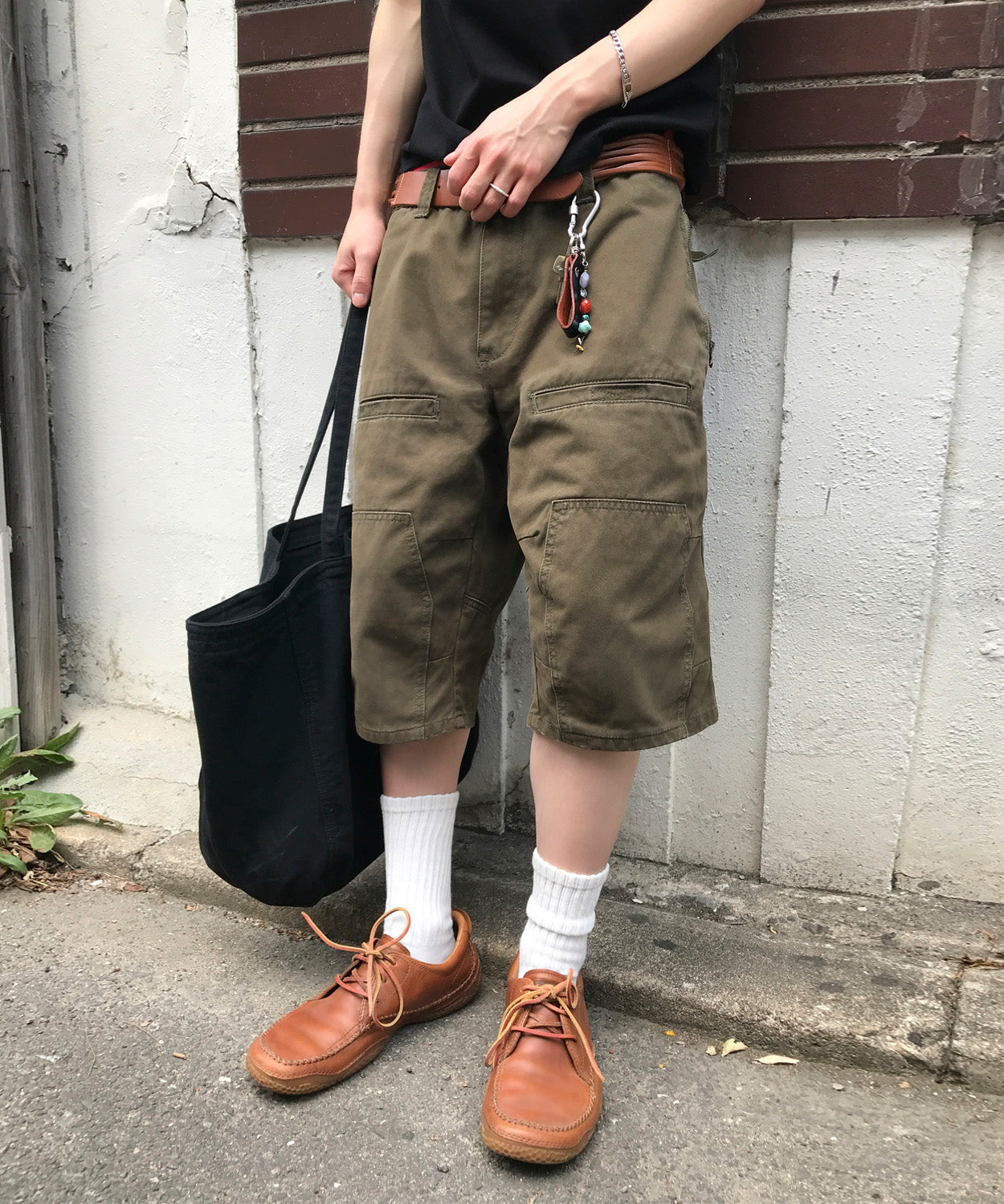 Side Zipper Cargo Bermuda Shorts [Khaki]