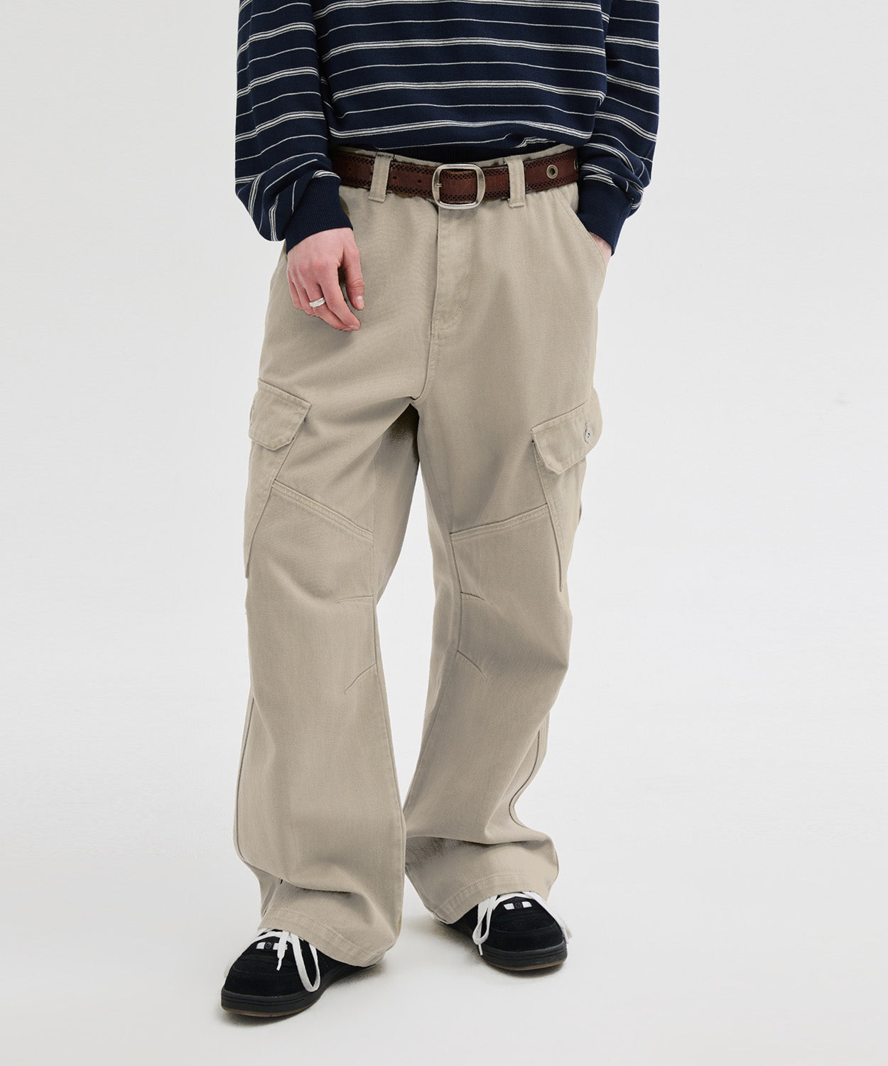Garment Dyed Curved Cargo Pants [Light Beige]