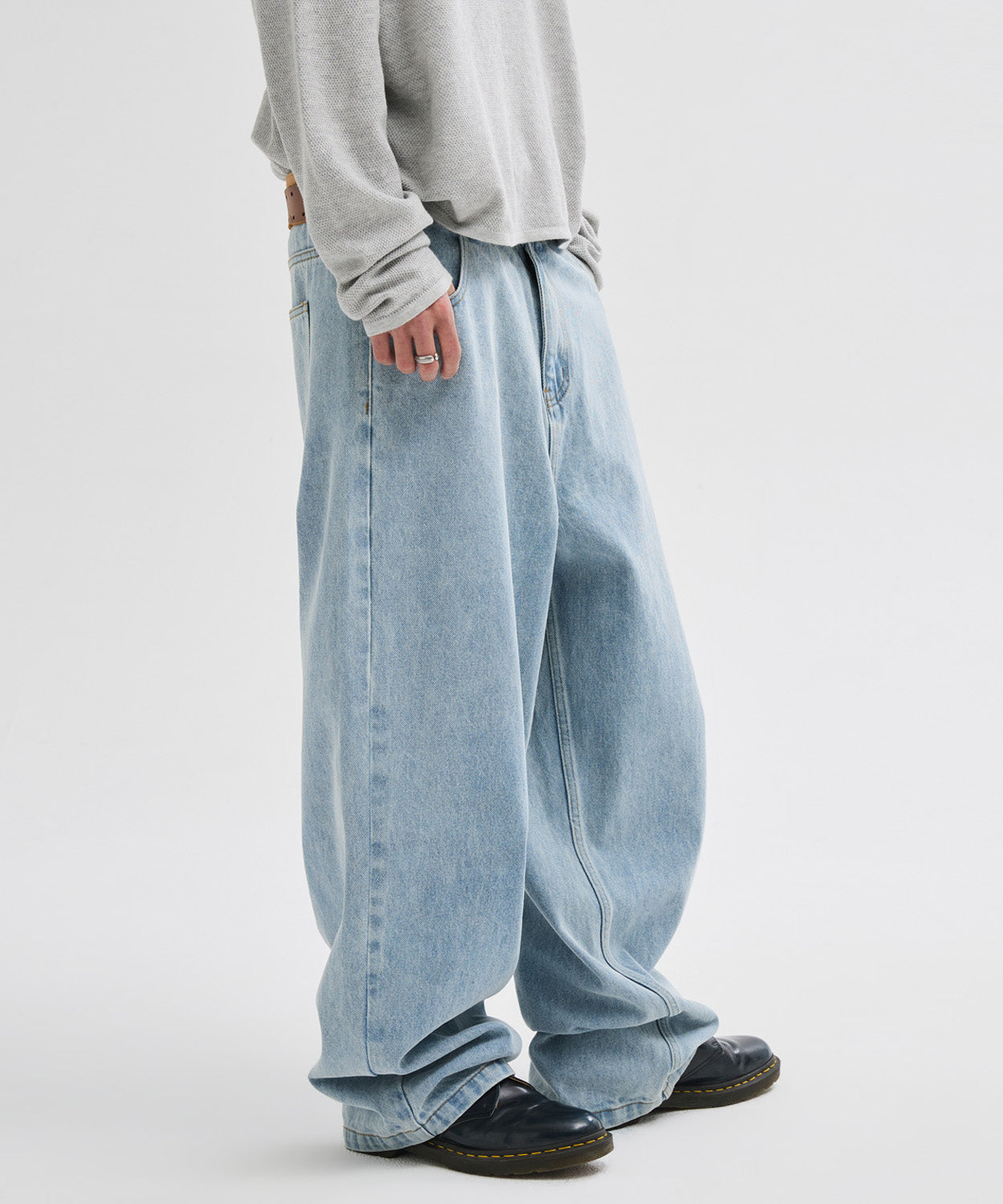 Essential Wide Denim Pants [Light Blue]