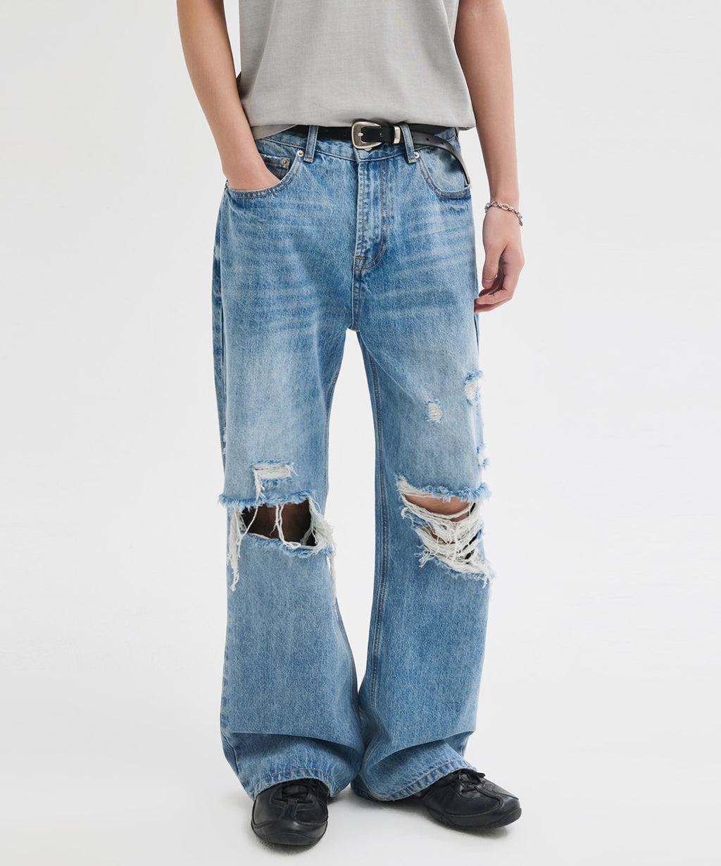 Distressed Flared Denim Pants [Light Blue]