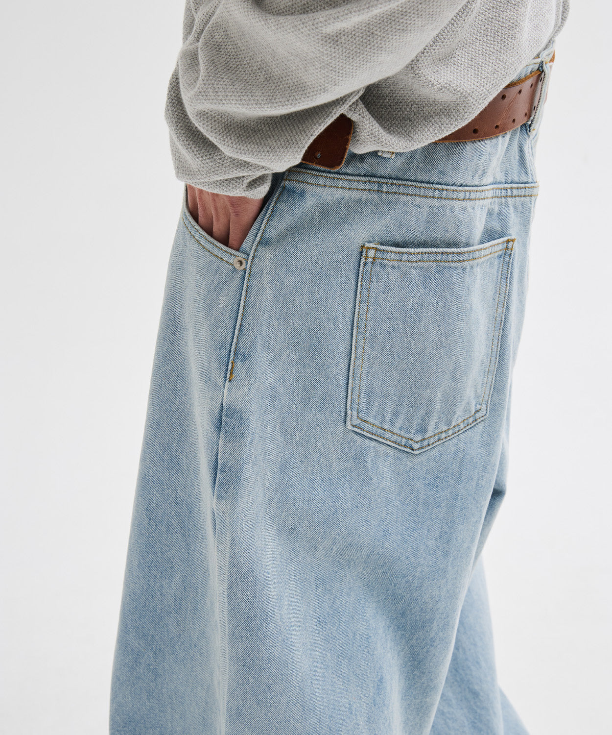 Essential Wide Denim Pants [Light Blue]