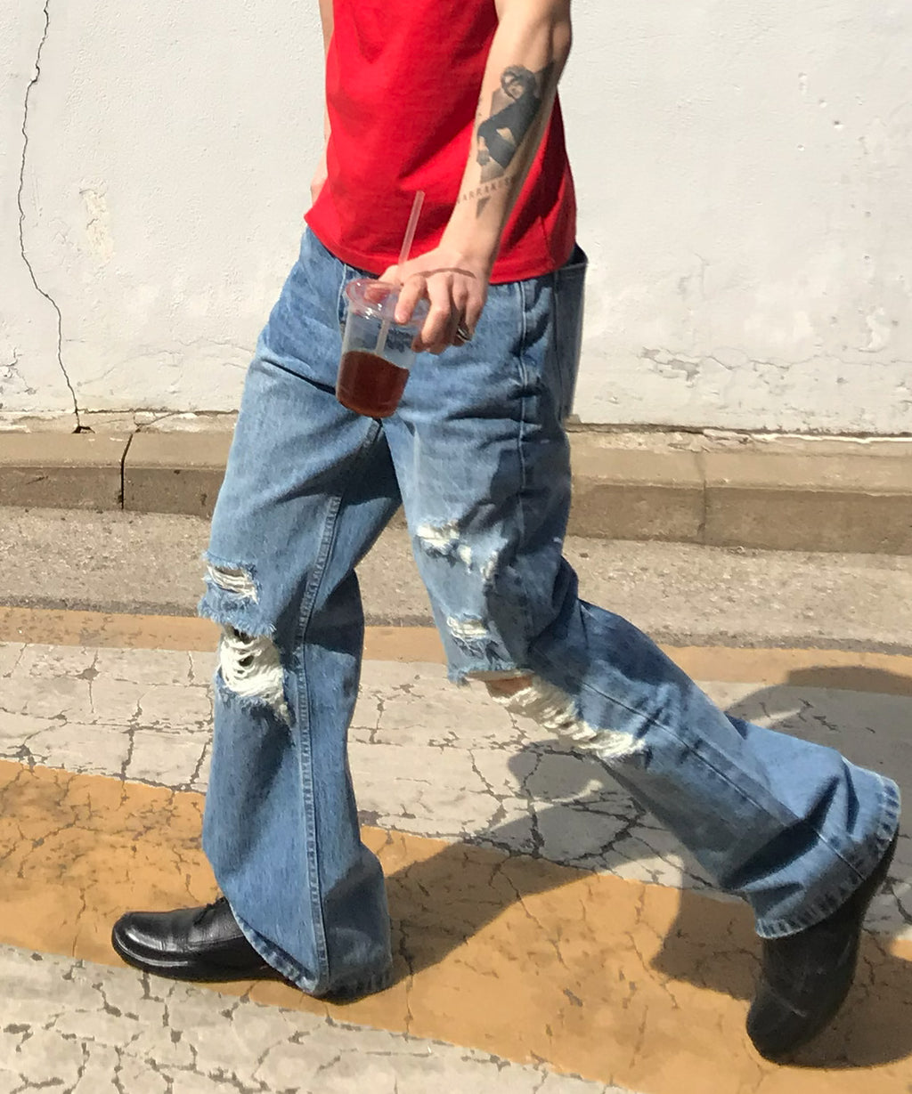 Distressed Flared Denim Pants [Light Blue]
