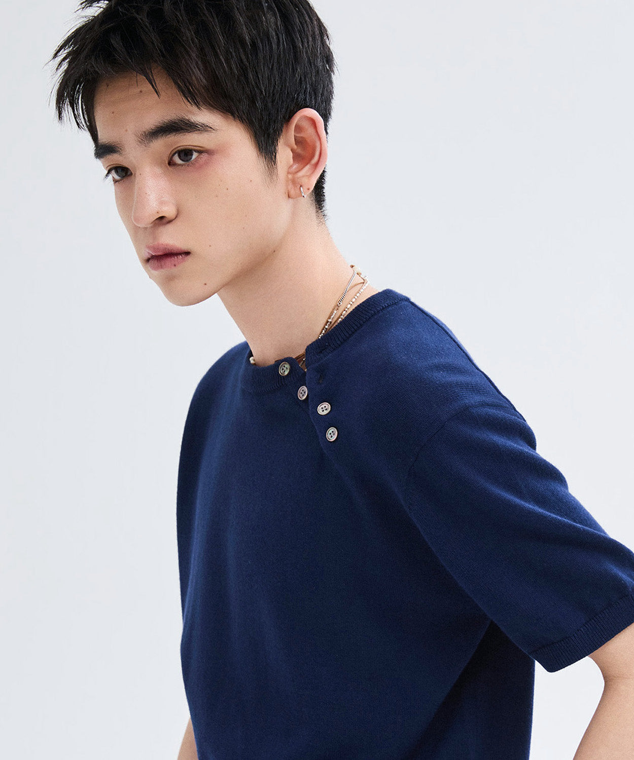 Diagonal Henley Neck Short Sleeve Knit [Navy]