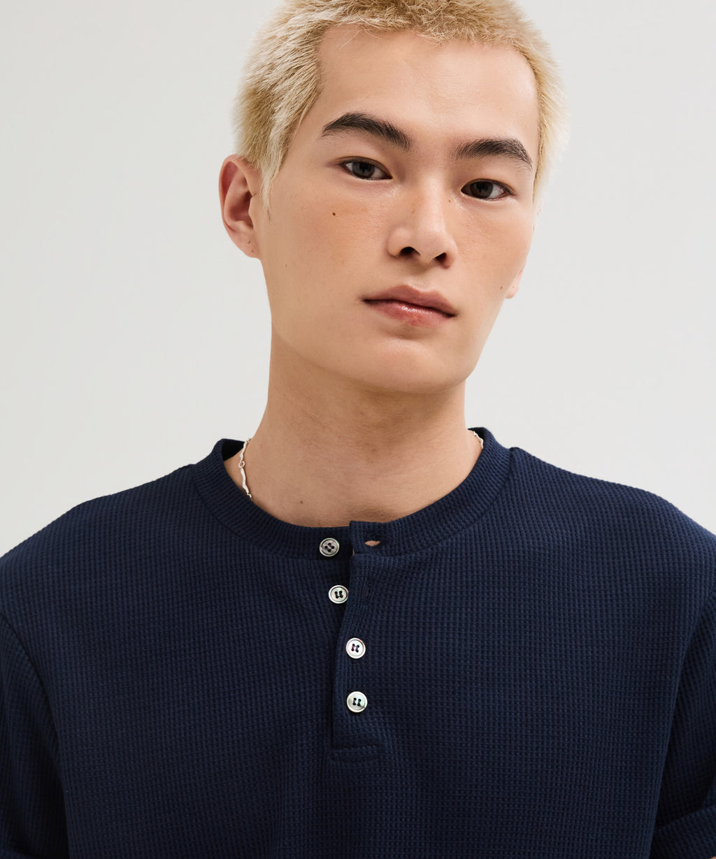 Waffle Henley Neck Semi-Crop T-Shirt [Navy]
