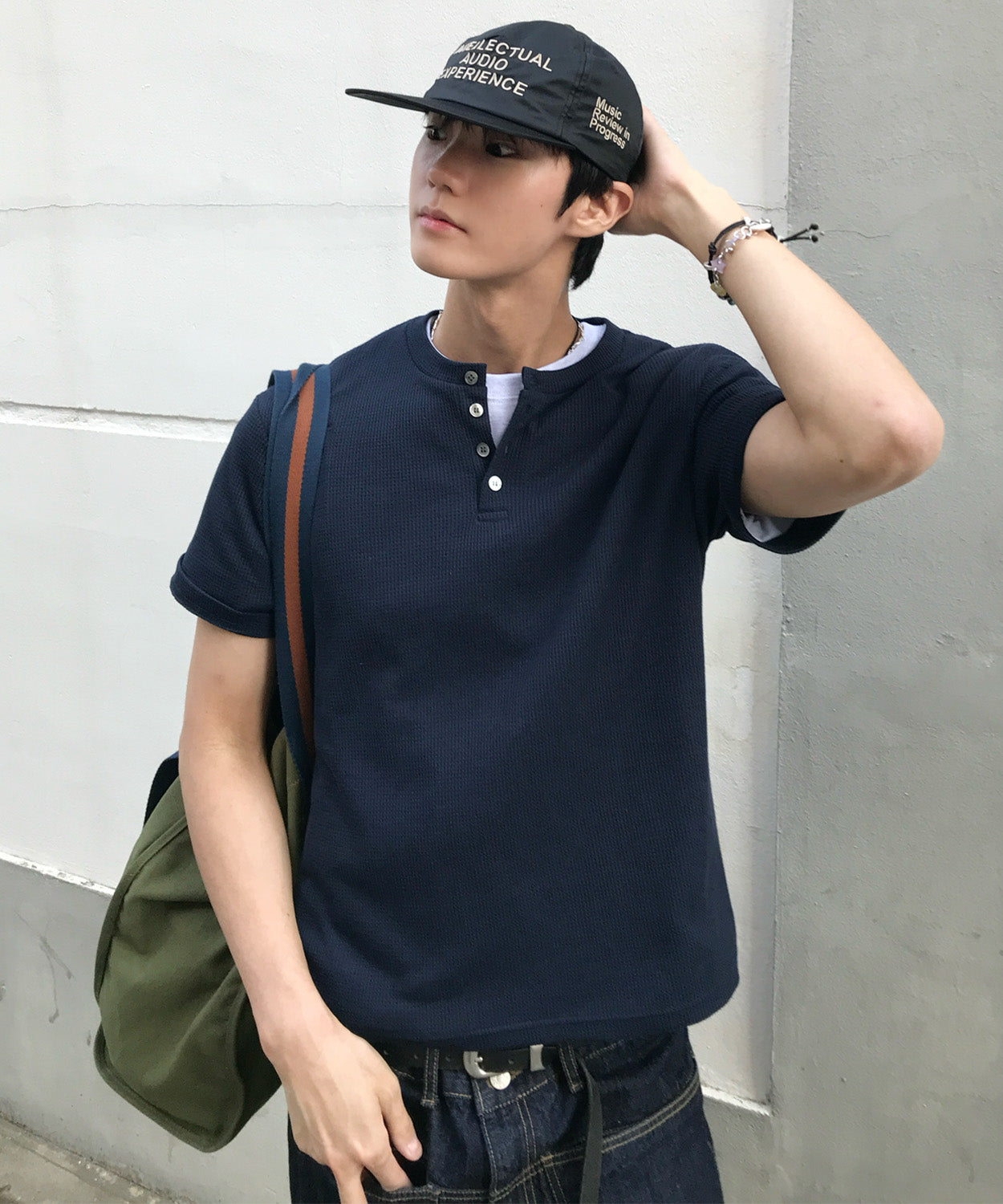 Waffle Henley Neck Semi-Crop T-Shirt [Navy]