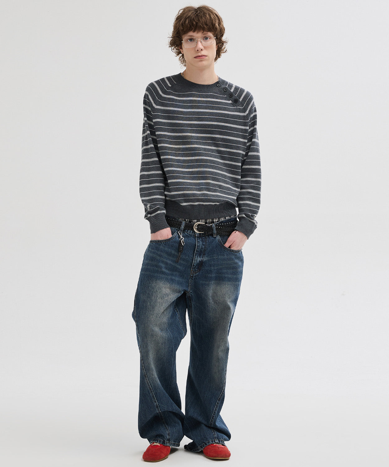 Diagonal Curved Denim Pants [Washed Blue]